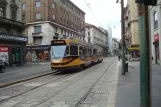 Mailand Straßenbahnlinie 27 mit Gelenkwagen 4939 auf Via Orefici (2016)