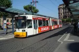 Mainz Straßenbahnlinie 51 mit Niederflurgelenkwagen 202 am Bahnhofplatz (2010)