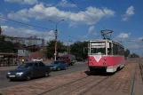 Mariupol Straßenbahnlinie 1 mit Triebwagen 554 auf Prospekt Illicha (2012)
