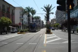 Messina Straßenbahnlinie 28 mit Niederflurgelenkwagen 05T auf Piazza Cairoli (2009)