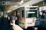 Mexiko-Stadt Straßenbahnlinie Tren Ligero (TL) mit Gelenkwagen 019 am Estano Azteca (2003)