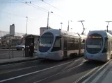 Neapel Straßenbahnlinie 1 mit Niederflurgelenkwagen 1115 am Vespucci - Garibaldi (2014)