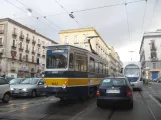 Neapel Straßenbahnlinie 2 mit Triebwagen 1022 auf Corso Giuseppe Garribaldi (2014)