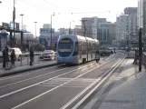 Neapel Straßenbahnlinie 4 mit Niederflurgelenkwagen 1105 am Vespucci - Garibaldi (2014)