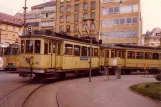 Neuchâtel Regionallinie 215 mit Triebwagen 42 am Place Pury (1980)