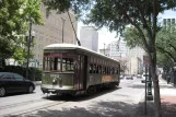 New Orleans Linie 12 St. Charles Streetcar mit Triebwagen 932 auf St Charles Avenue (2010)