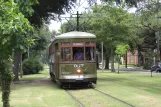 New Orleans Linie 12 St. Charles Streetcar mit Triebwagen 937nah S Carrollton / Willow (2010)