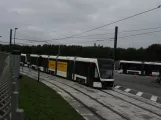 Odense Niederflurgelenkwagen 15 "Symfonien" auf der Seitenbahn bei Kontrol centret (2020)