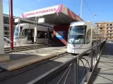 Palermo Straßenbahnlinie 2 mit Niederflurgelenkwagen 11 am Stazione Notarbartolo (2022)