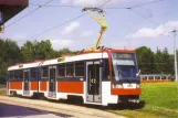 Postkarte: Brünn Straßenbahnlinie 9 mit Gelenkwagen 1064 am Čertova rokle (1997)