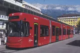 Postkarte: Innsbruck Stubaitalbahn (STB) mit Niederflurgelenkwagen 352 am Hauptbahnhof (2009)