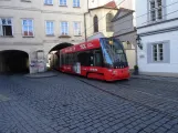 Prag Straßenbahnlinie 22 mit Niederflurgelenkwagen 9362 auf Letenská (2024)