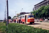 Riga Straßenbahnlinie 4 mit Triebwagen 5-1133 auf Grēcinieku iela (1992)