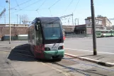 Rom Straßenbahnlinie 14 mit Niederflurgelenkwagen 9115 nahe bei Porta Maggiore (2010)