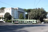 Rom Straßenbahnlinie 3 mit Niederflurgelenkwagen 9039 auf Piazza Thorvaldsen (2009)