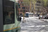 Rom Straßenbahnlinie 8 mit Niederflurgelenkwagen 9106 auf Trastevere (2010)