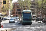 Rom Straßenbahnlinie 8 mit Niederflurgelenkwagen 9235 auf Trastevere (2010)