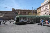 Rom Zusätzliche Linie 2/ mit Niederflurgelenkwagen 9018 am Risorgimento S.Pietro (2010)
