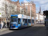 Rostock Zusätzliche Linie 2 mit Niederflurgelenkwagen 652 am Lange Straße (2015)