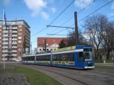 Rostock Zusätzliche Linie 2 mit Niederflurgelenkwagen 667 auf Neuer Markt (2015)
