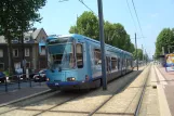 Rouen Straßenbahnlinie M mit Niederflurgelenkwagen 814 am Avenue de Caen (2010)