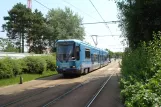 Rouen Straßenbahnlinie M mit Niederflurgelenkwagen 822 am J.F. Kennedy (2010)