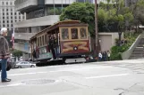 San Francisco Kabelstraßenbahn California mit Kabelstraßenbahn 52 auf California Street (2010)