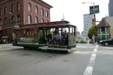 San Francisco Kabelstraßenbahn Powell-Hyde mit Kabelstraßenbahn 13 am California & Powell (2010)