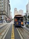 San Francisco Kabelstraßenbahn Powell-Hyde mit Kabelstraßenbahn 16 auf Powell St (2022)