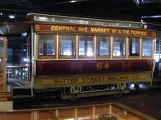 San Francisco Pferdestraßenbahnwagen 54 im Cable Car Museum (2009)
