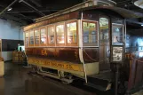 San Francisco Pferdestraßenbahnwagen 54 im Cable Car Museum (2010)