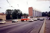 Sankt Petersburg Straßenbahnlinie 6 mit Gelenkwagen 2036 auf Sampsoniyevskiy most (1992)