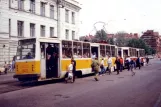 Sankt Petersburg Straßenbahnlinie 6 mit Triebwagen 2602 am Ul. Akademika Lebedeva (1992)