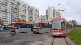Sankt Petersburg Straßenbahnlinie 6 mit Triebwagen 3503 am Korablestroiteley (2017)
