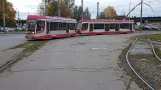 Sankt Petersburg Straßenbahnlinie 6 mit Triebwagen 3710 am Korablestroiteley (2017)