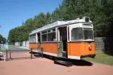 Seebad Prora, Rügen Triebwagen 218 036-7 vor Oldtimer Museum (2015)