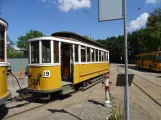 Skjoldenæsholm Normalspur mit Beiwagen 1321 vor Das Straßenbahnmuseum (2018)