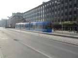 Stockholm Straßenbahnlinie 7S Spårväg City mit Niederflurgelenkwagen 6 am T-Centralen (2019)