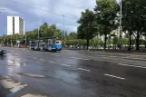 Tallinn Straßenbahnlinie 3 mit Gelenkwagen 180 auf Mere puiestee (2018)
