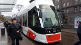 Tallinn Straßenbahnlinie 4 mit Niederflurgelenkwagen 520 "Kersti" am Hobujaama (2017)