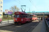 Warschau Straßenbahnlinie 23 mit Triebwagen 692 am PKP Koło (2011)