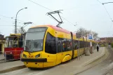 Warschau Straßenbahnlinie 24 mit Triebwagen 2014 am Gocławek (2011)