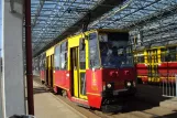 Warschau Straßenbahnlinie 5 mit Triebwagen 1092 am Metro Młociny (2011)
