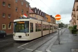 Würzburg Straßenbahnlinie 4 mit Niederflurgelenkwagen 262 nahe bei Arndtstraße (2014)