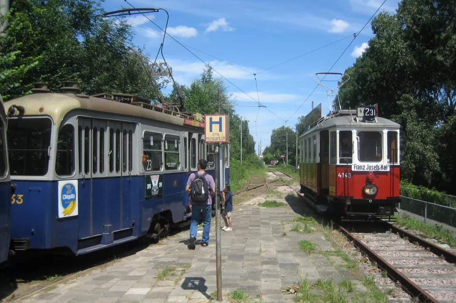Amsterdam Museumslinie 30 mit Triebwagen 533 am Bovenkerk (2007)
