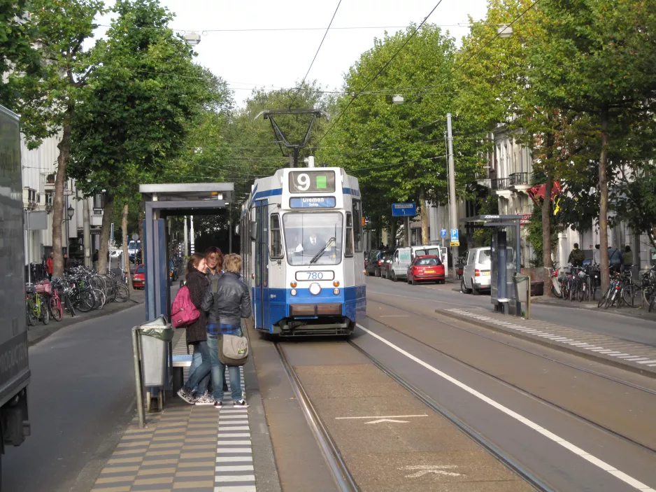 Amsterdam Straßenbahnlinie 9 mit Gelenkwagen 780 am Artis (2009)
