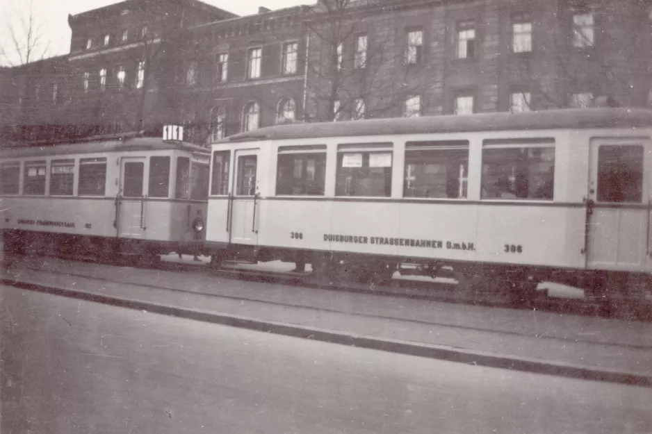 Archivfoto: Duisburg Regionallinie 901 mit Beiwagen 306 nahe bei Altstadt (1928)