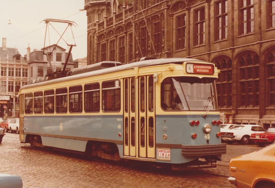 Archivfoto: Gent Straßenbahnlinie 4 mit Triebwagen 40 auf Korenmarkt (1978)