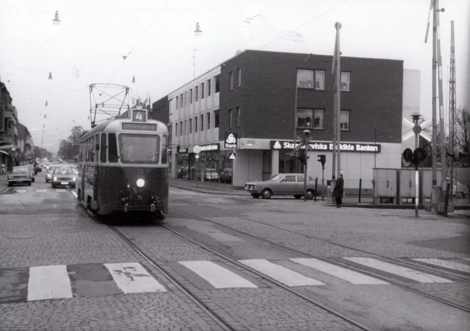 Archivfoto: Malmö Straßenbahnlinie 4 mit Triebwagen 71 am Limhamn Gamla gatan (1973)