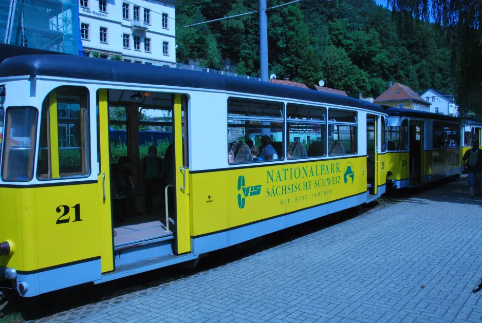 Bad Schandau Kirnitzschtal 241 mit Beiwagen 21 am Kurpark (2015)